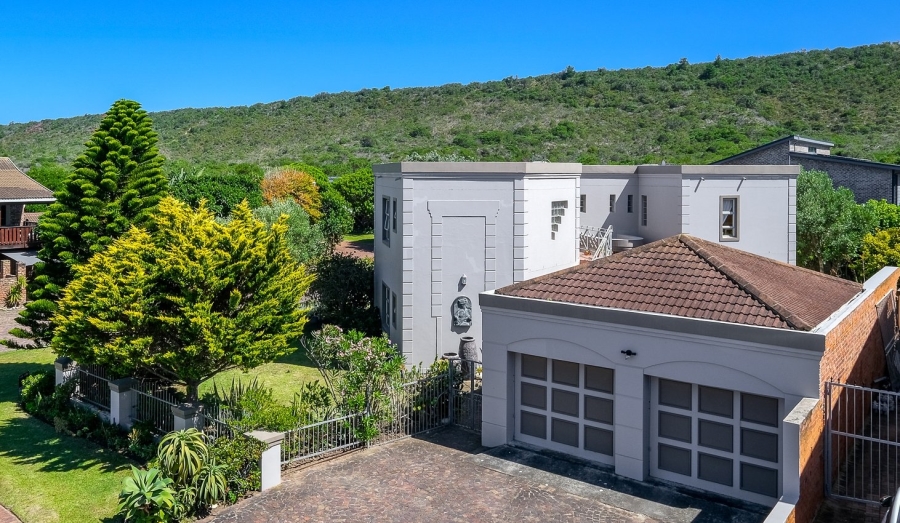 5 Bedroom Property for Sale in Cola Beach Western Cape